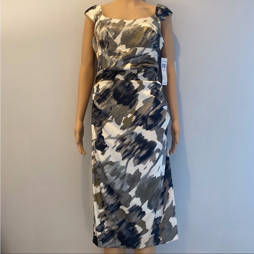 MAGGIE LONDON - Splattered Satin Like Gray & Beige Midi Fitted Dress Sz 12